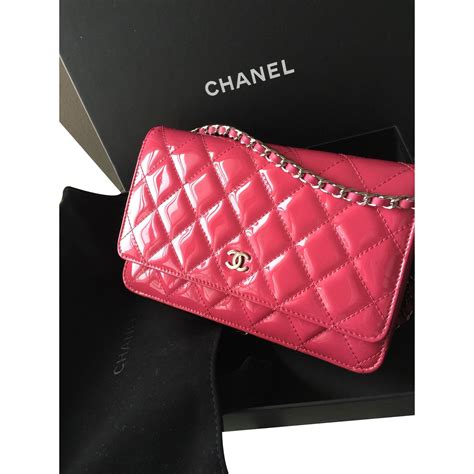 wallet on chain chanel rosa|Chanel woc wallet.